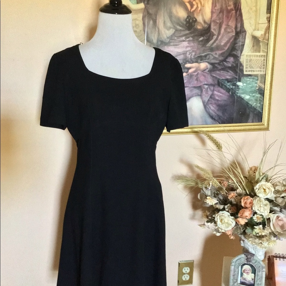Vintage lil black dress (petite)